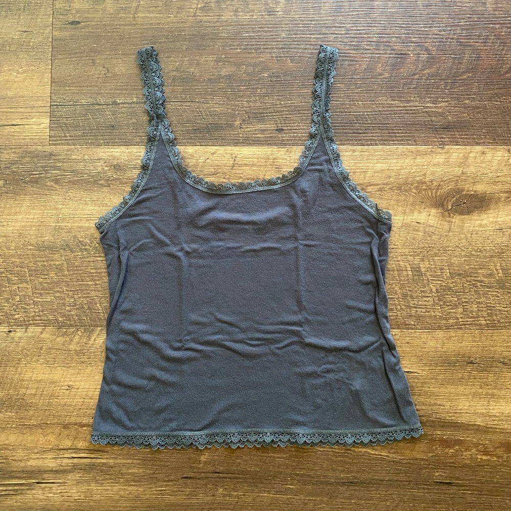 American Eagle grey lace cropped tank | size M